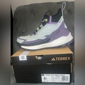 Adidas TERREX FREE HIKER GORE-TEX 2.0 HIKING SHOES
Men 6.5